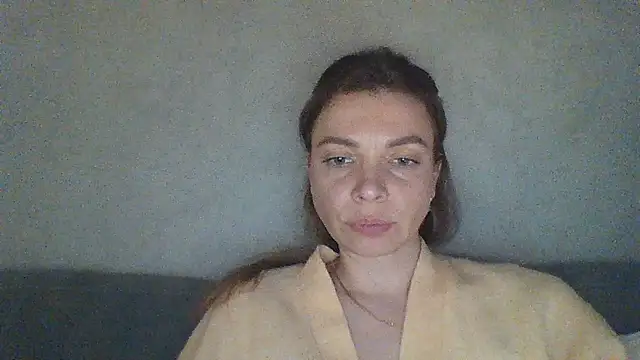 Snapshot of Luna2547 chatting on April 7, 2026, 5:46 pm Luna2547 online show from April 7, 2026, 5:46 pm