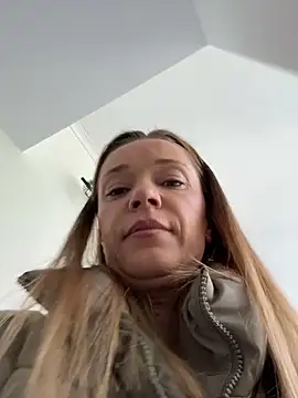 MONICANIX online show from April 23, 2026, 11:20 am