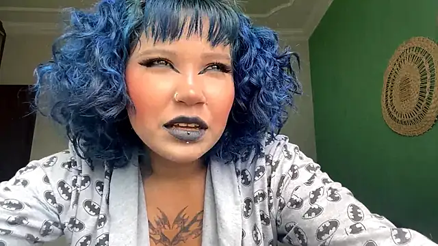 Snapshot of VadaSurbella chatting on March 4, 2026, 1:28 pm VadaSurbella online show from March 4, 2026, 1:28 pm