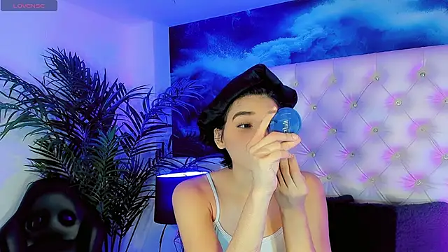 Valentiina Foxx online show from July 14, 2026, 9:58 am