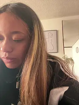 Baby Pink Love online show from April 13, 2026, 6:13 pm