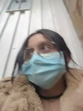 Naomimolie online show from March 23, 2026, 11:14 am