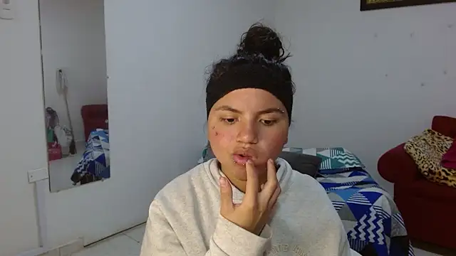 Snapshot of kimmyfuckass chatting on June 17, 2026, 12:18 pm kimmyfuckass online show from June 17, 2026, 12:18 pm