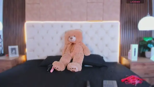 apriilfox online show from March 7, 2026, 2:30 am