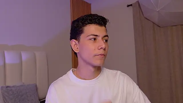 nicocrown online show from March 20, 2026, 6:46 pm