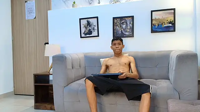 SKINNY BOYXXX online show from April 11, 2026, 7:45 am