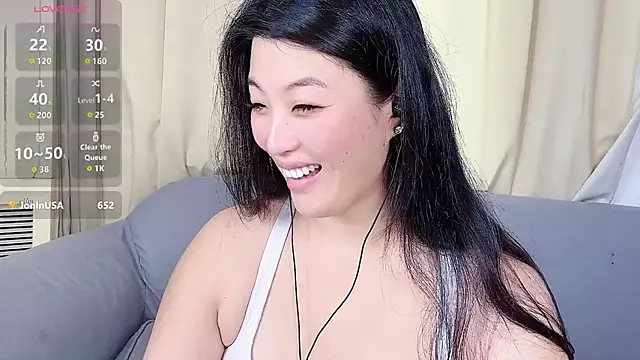 Tavie1744 online show from June 27, 2026, 1:10 am