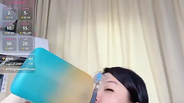 Tavie1744 online show from July 14, 2026, 2:05 am
