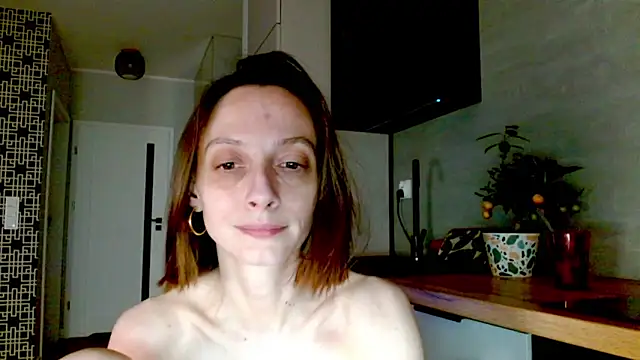 misssweet online show from June 18, 2026, 9:52 pm