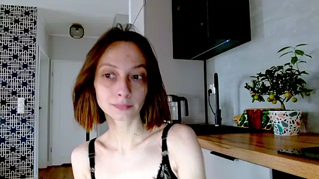 misssweet online show from June 21, 2026, 9:01 am