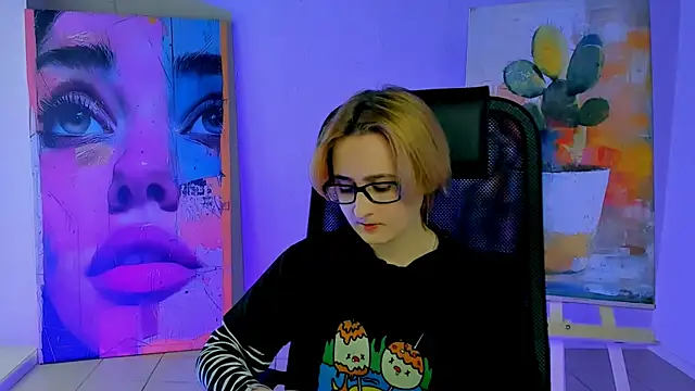 Snapshot of LixeLuna chatting on March 4, 2026, 9:37 am LixeLuna online show from March 4, 2026, 9:37 am