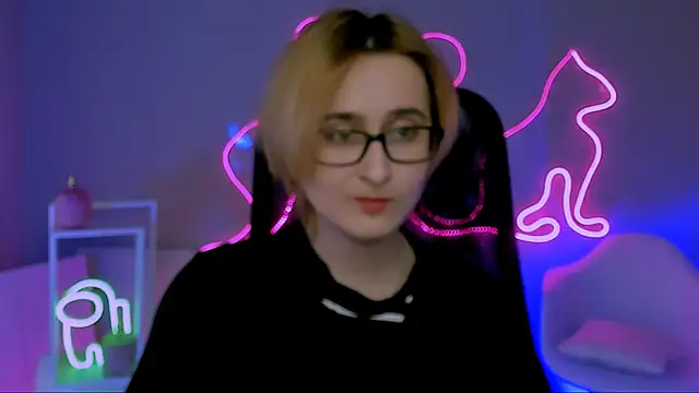 LixeLuna online show from March 6, 2026, 9:17 am