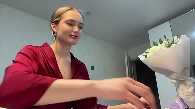 Angela Rosssee online show from March 8, 2026, 3:27 pm