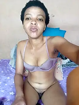 LOLOAVEE online show from May 7, 2026, 9:03 am