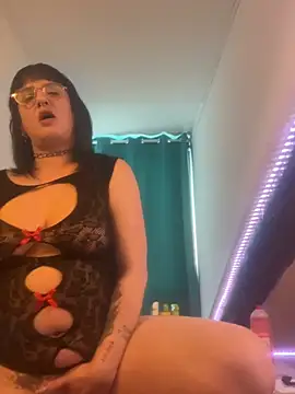 Xlilli69X online show from April 16, 2026, 4:41 pm