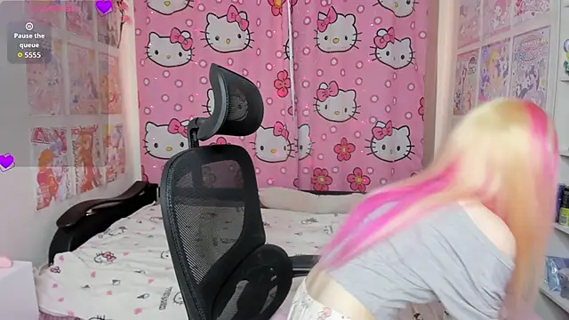Nikkimiltonss online show from June 22, 2026, 4:37 pm