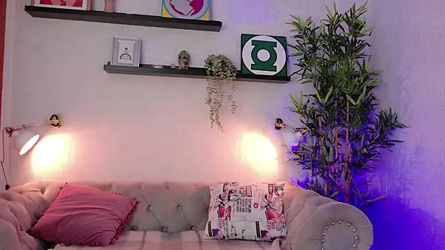 Katalinalee online show from April 14, 2026, 8:48 pm