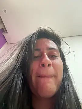 Geovana blan online show from April 5, 2026, 7:33 pm