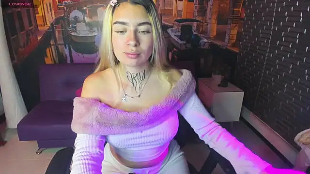 Tamaraa velez online show from March 16, 2026, 9:08 pm