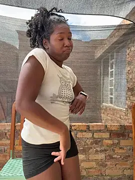 maryjane ebony online show from April 30, 2026, 3:07 pm