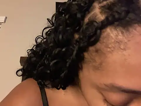 kitticharms online show from August 7, 2026, 8:38 am