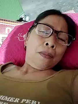 Sky-rain98 online show from May 17, 2026, 1:47 am
