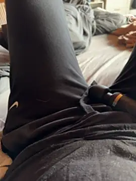 aleexii s online show from April 5, 2026, 10:23 am