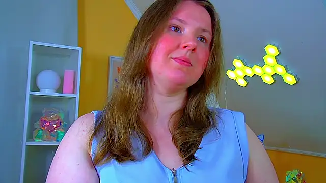 MelodyMoores online show from July 10, 2026, 7:01 am