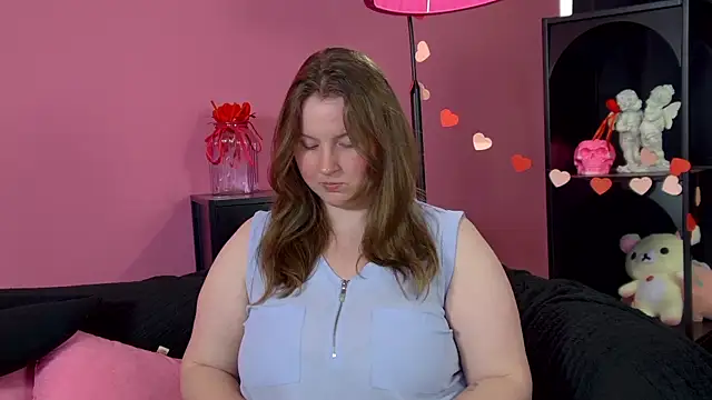 MelodyMoores online show from July 25, 2026, 7:06 am