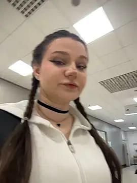 Snapshot of MaryLola chatting on March 29, 2026, 9:53 am MaryLola online show from March 29, 2026, 9:53 am