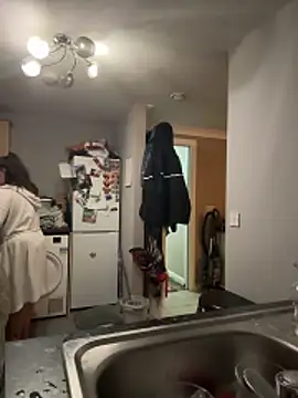 CurvyCatx online show from April 9, 2026, 8:03 pm