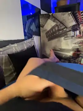 MatthewEmme2121 online show from April 2, 2026, 10:29 pm