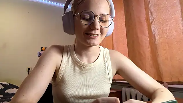 LolaSpermina online show from March 6, 2026, 2:13 pm