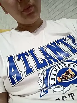 Emi hot1 online show from March 5, 2026, 12:34 pm