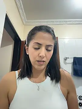 SamanthaWalker  online show from July 28, 2026, 2:24 pm