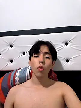 Lucca  555 online show from March 23, 2026, 2:15 am