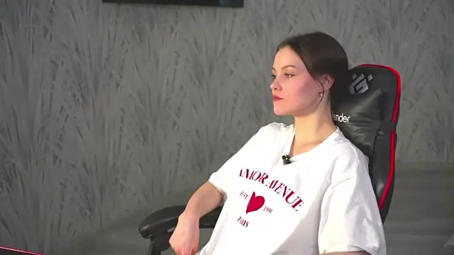 KelsieBatt online show from March 5, 2026, 8:54 am