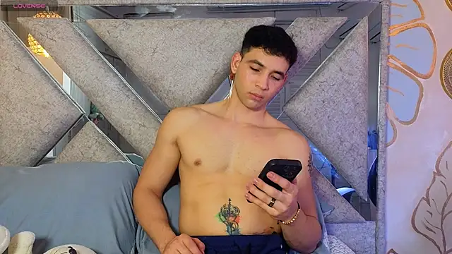 Tinocrow online show from March 20, 2026, 2:27 am