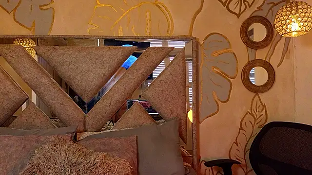 Tinocrow online show from March 30, 2026, 3:02 pm