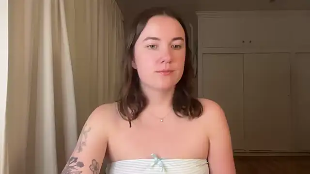 summerxo online show from March 9, 2026, 4:49 am