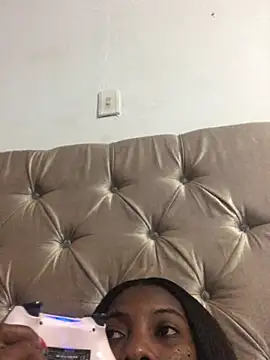 Snapshot of Astrid_Phone chatting on March 5, 2026, 12:06 am Astrid Phone online show from March 5, 2026, 12:06 am