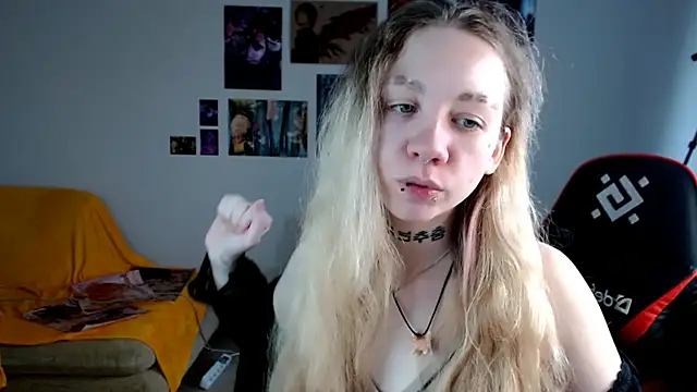 Nica Kawaii online show from March 23, 2026, 6:28 am