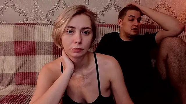 Snapshot of Blond_ice chatting on March 12, 2026, 6:25 pm Blond ice online show from March 12, 2026, 6:25 pm