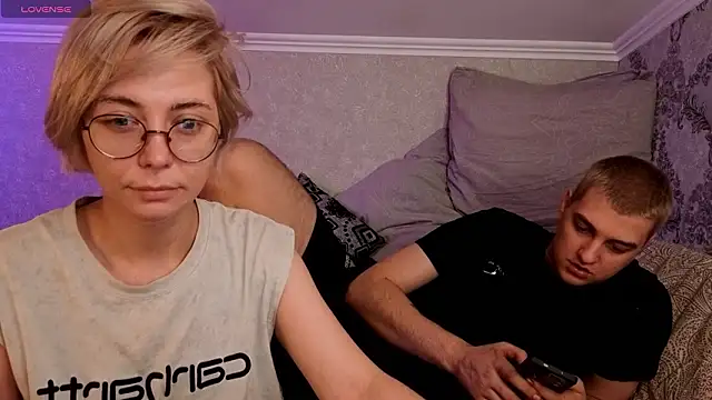 Snapshot of Blond_ice chatting on March 16, 2026, 6:01 pm Blond ice online show from March 16, 2026, 6:01 pm