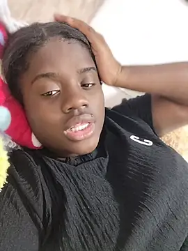 YourLiaa  online show from March 28, 2026, 3:28 am