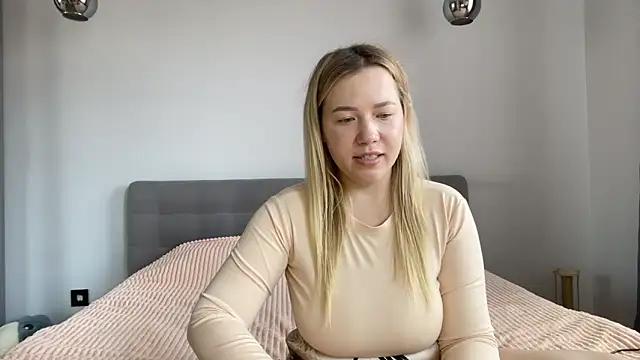 alyrasun online show from June 6, 2026, 9:36 am