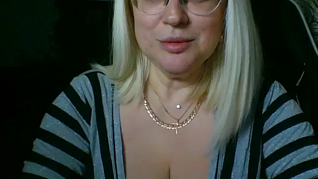 Snapshot of LianaSweetX chatting on March 24, 2026, 8:03 pm LianaSweetX online show from March 24, 2026, 8:03 pm