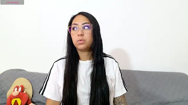 Snapshot of vanessaadol chatting on July 15, 2026, 9:14 am vanessaadol online show from July 15, 2026, 9:14 am