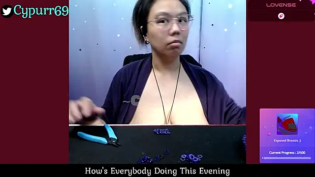 Snapshot of Cypurr chatting on June 10, 2026, 9:57 pm Cypurr online show from June 10, 2026, 9:57 pm