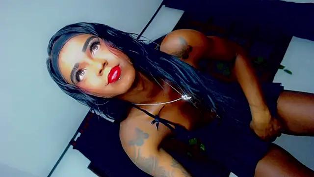 laaura dolll online show from March 27, 2026, 1:44 am